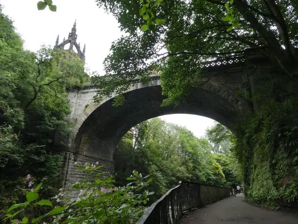 Belmont Street bridge path