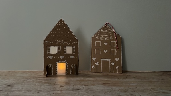 Gingerbread House Tealight 02