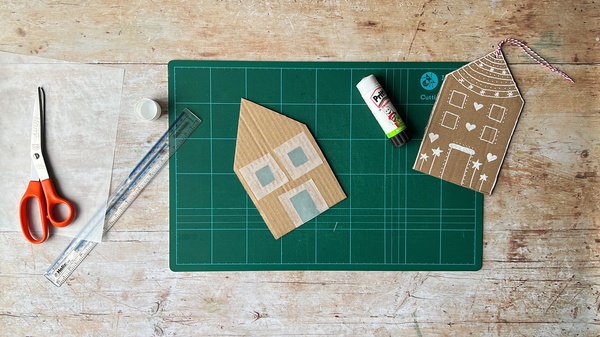 Gingerbread House 08