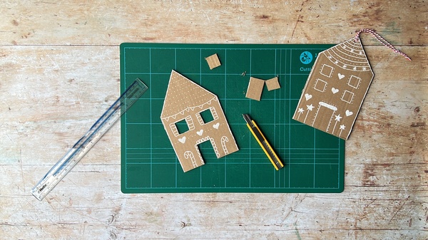 Gingerbread House 07