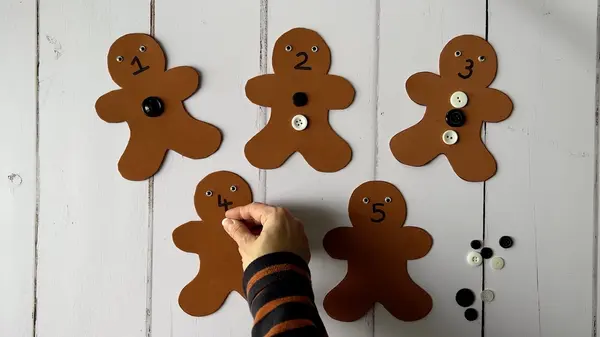 Gingerbread Maths 04