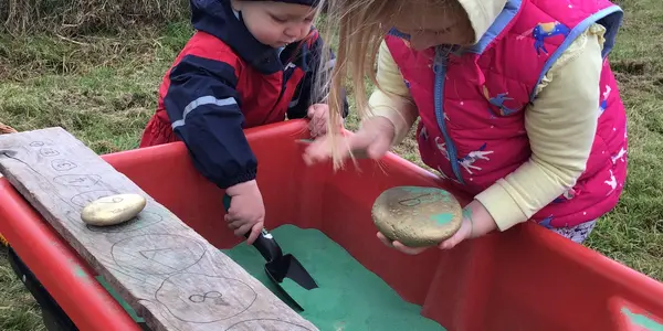 Rainbow Trail digging for gold